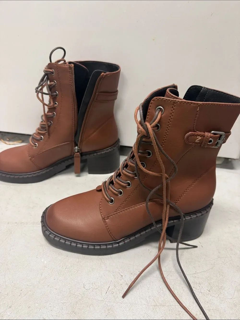 ZODIAC Brown Leather Lace-Up Combat Boots with Side Zip - NEVER WORN - Size 8.5